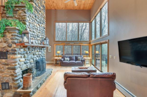 Secluded Adirondack Cabin about 5 Mi to Sacandaga Lake